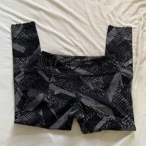 Lululemon leggings 25”